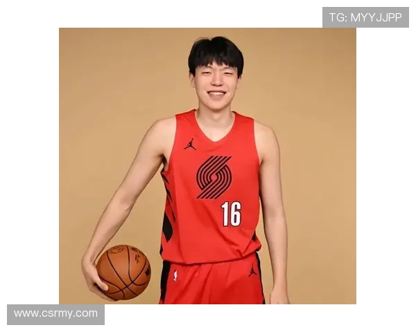 杨瀚森遭开拓者下放发展联盟引发外界对其未来走势持续热议话题度